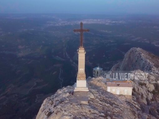 La Vue du Drone, Croix Sainte-Victoire